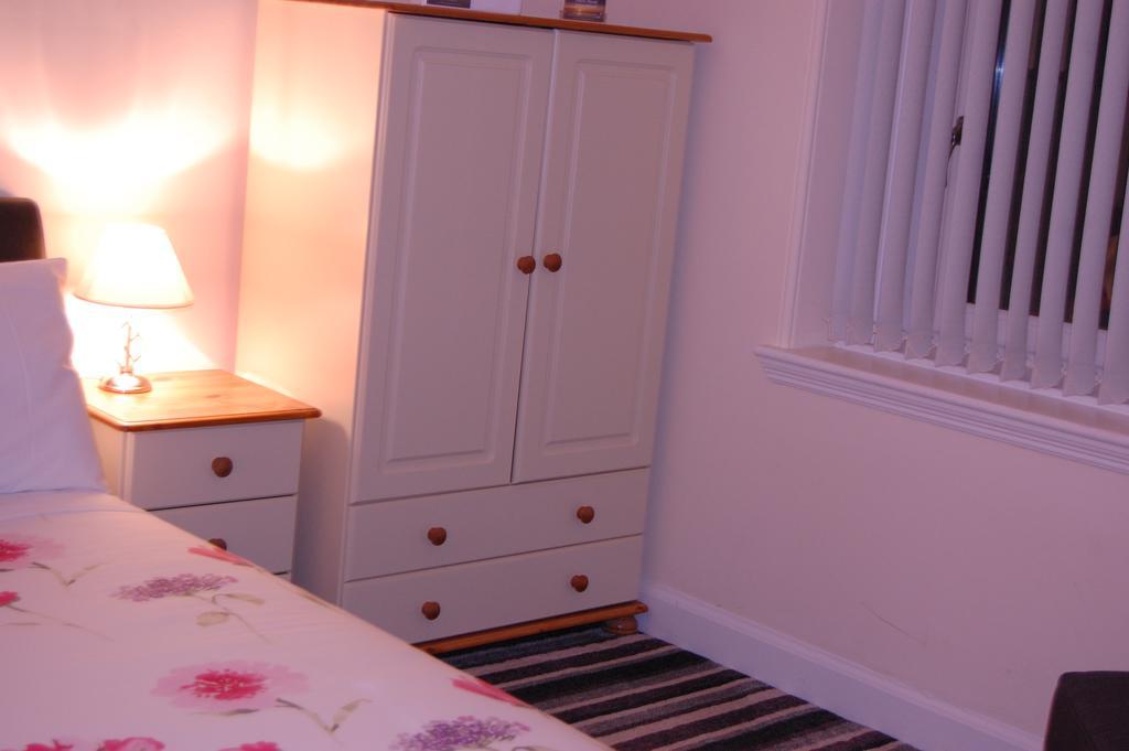 Bed and Breakfast Dawn Break à Largs Chambre photo